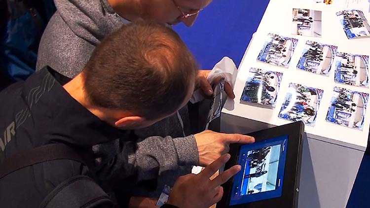 Choosing the best shot to print that you can also sent to your email or post on social networks.